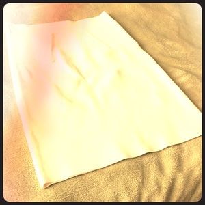 NWOT BCBG White Pencil Skirt